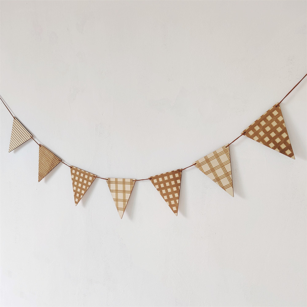 Baby Nursery Bunting - İskandinav ahşap üçgen bayrak duvar asılı